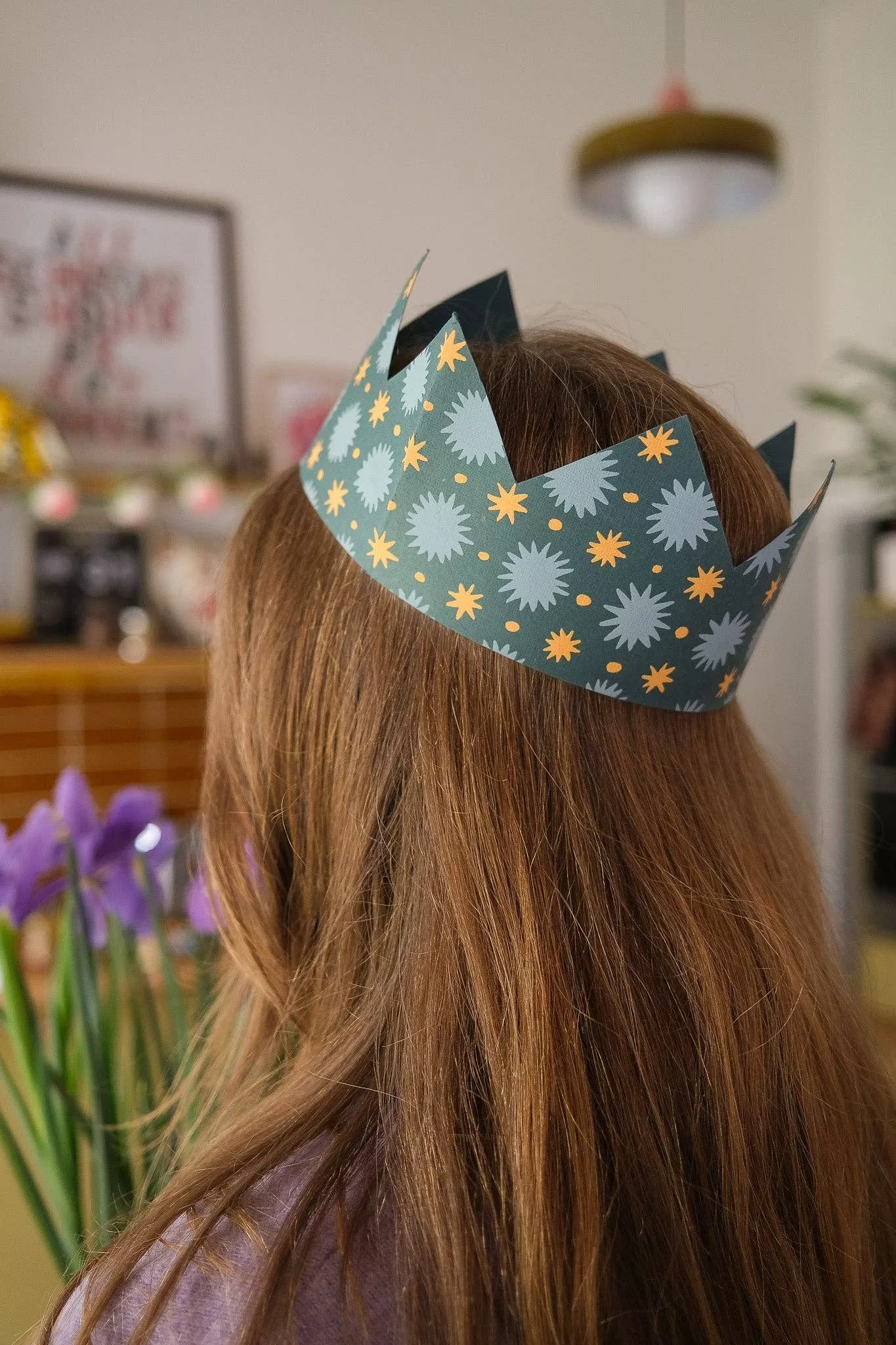 blue-yellow-paper-crowns BLUE & YELLOW PAPER CROWNS