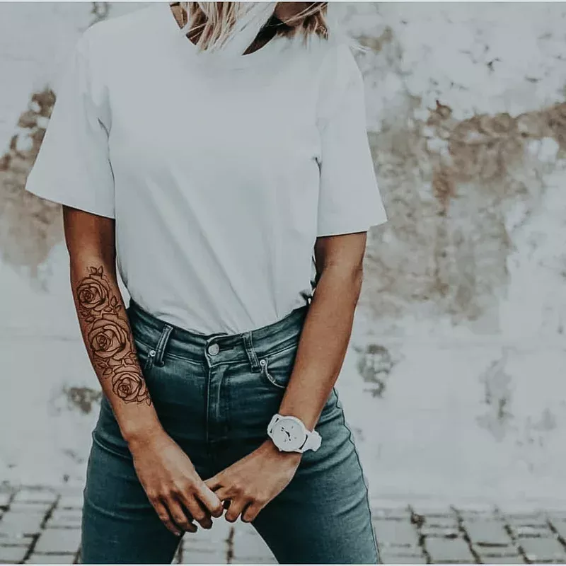 Dot Work Roses – Temporary Tattoo