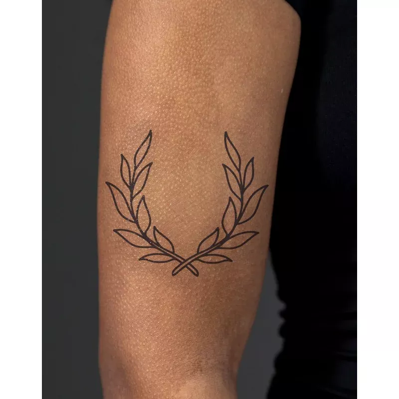 laurel-wreath Laurel Wreath