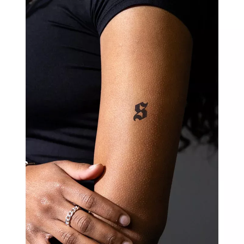 s s