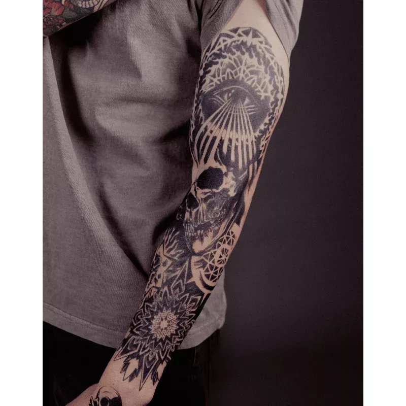 skull-eye-sleeve Skull and Eye Sleeve
